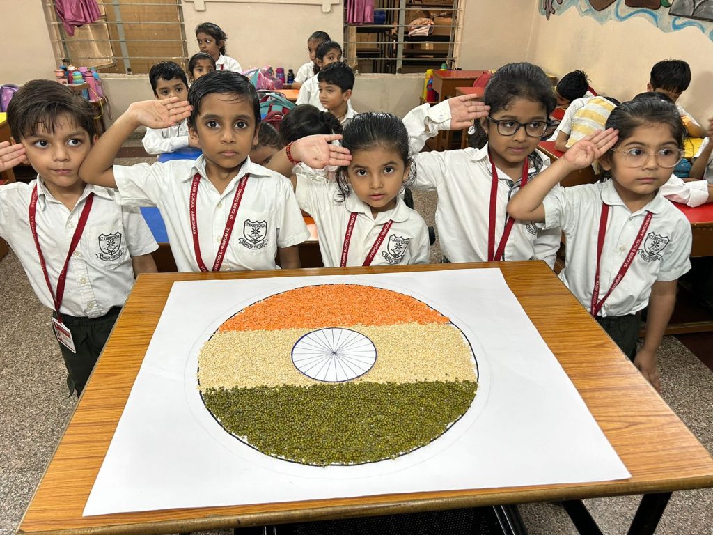 Pasting Tricolor Pulses Activity